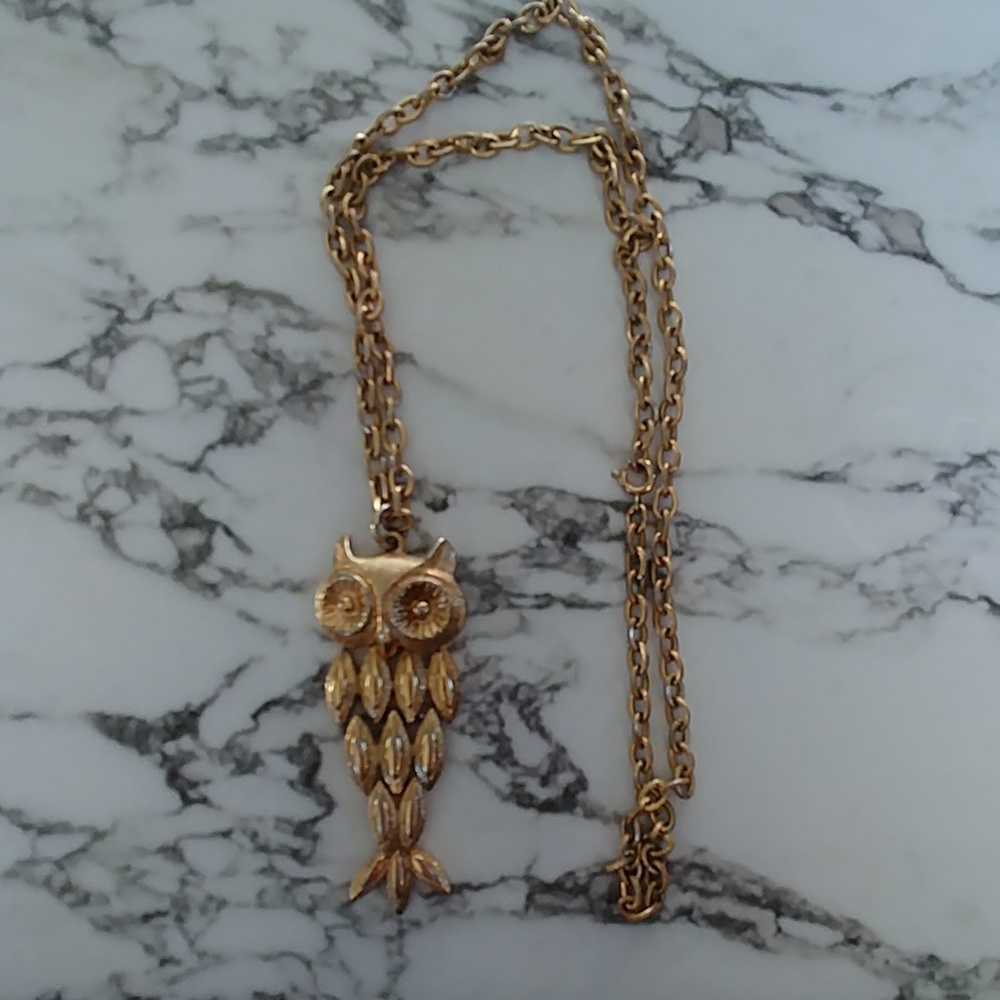 Owl pendant necklace